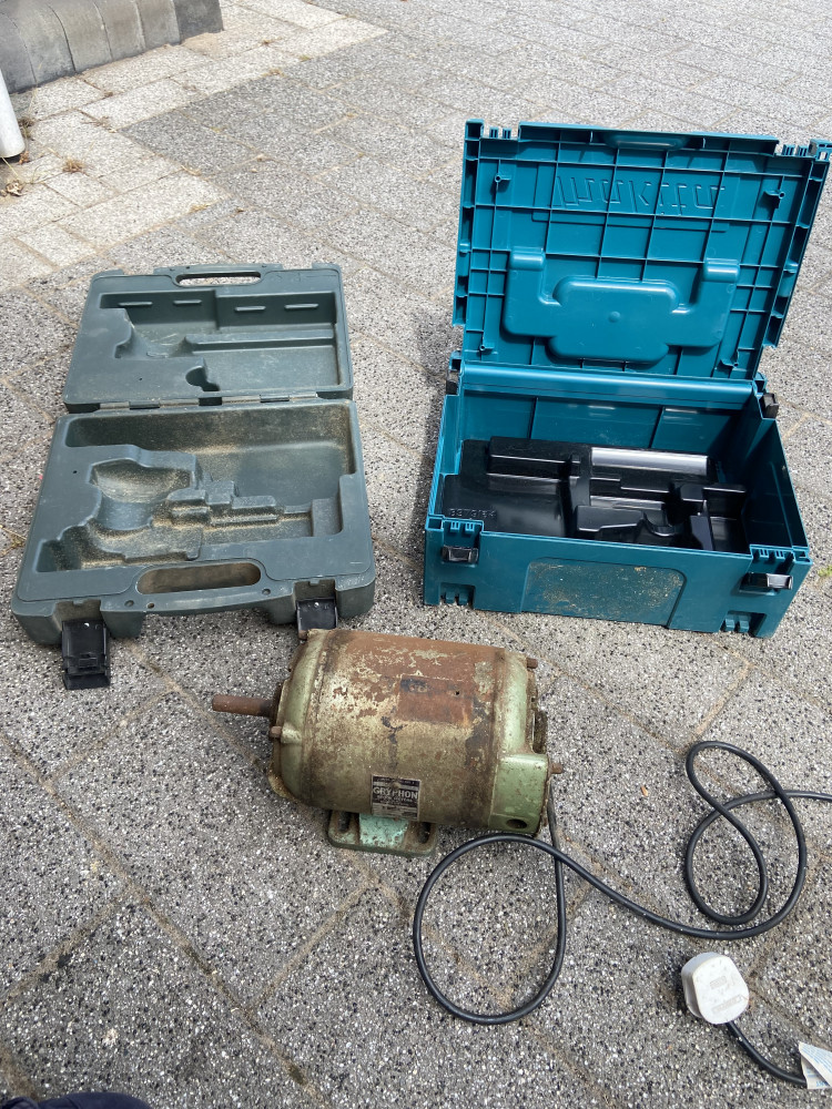GRYPHON working motor and two empty tool boxes