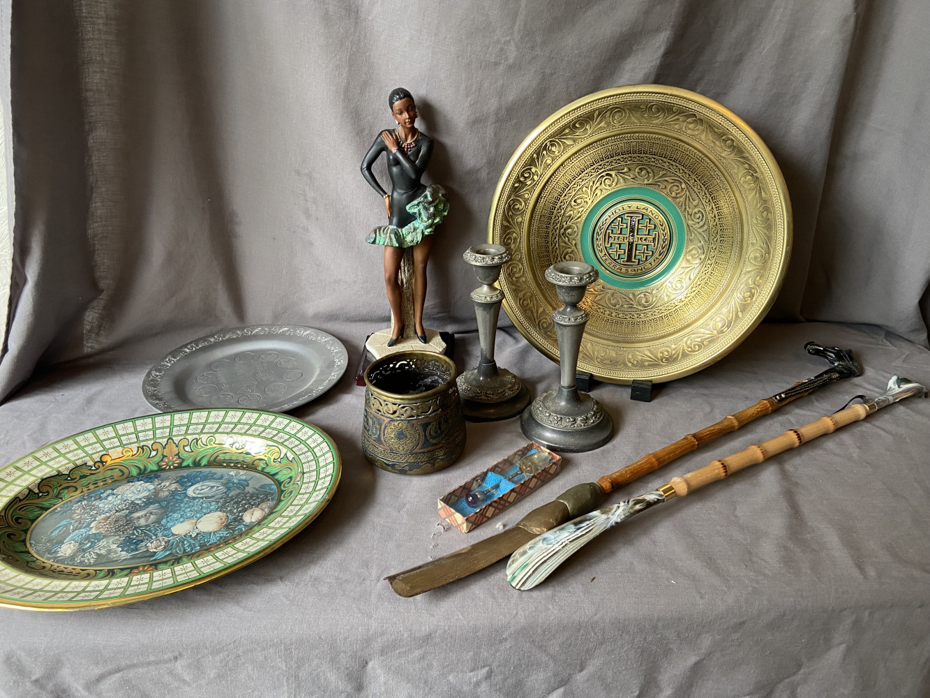 Mixed metal lot incl Indian pot, candle sticks and resin figure