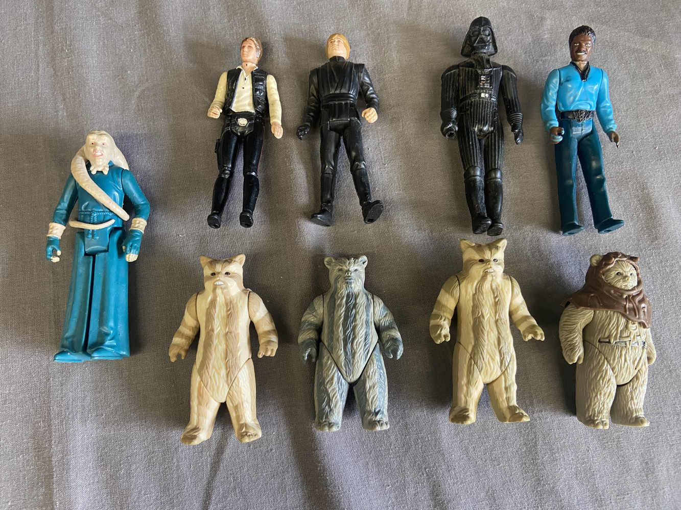 9 Star Wars figures incl ewoks