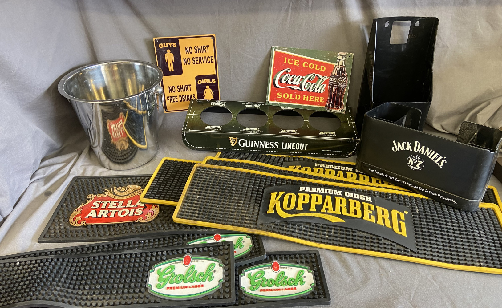 Bar items inc ice bucket, 9 bar mats and other bar bits