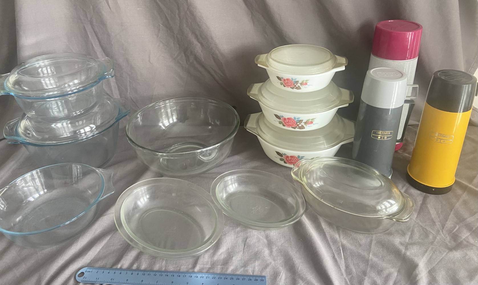 Pyrex some vintage and three flasks