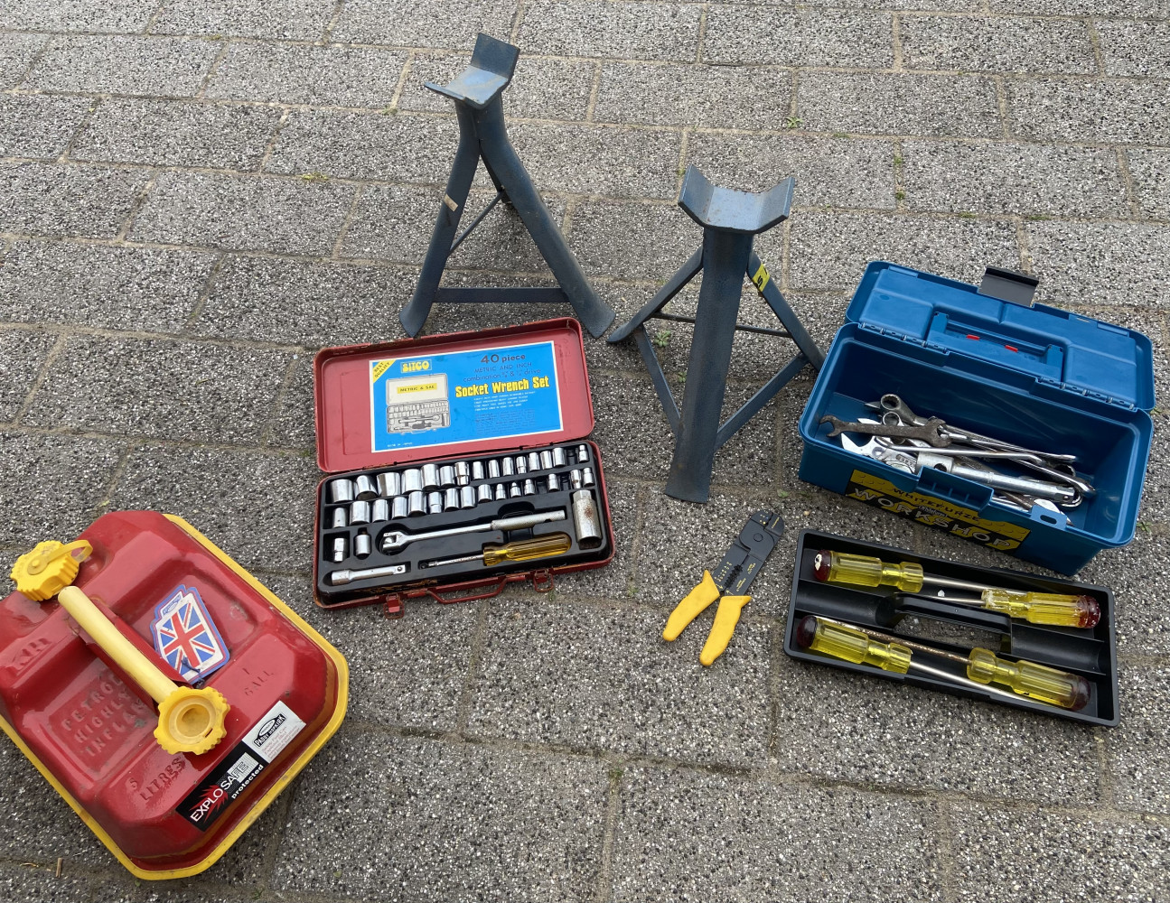 Garage lot, socket set, axle stands and a little tool box full of tools