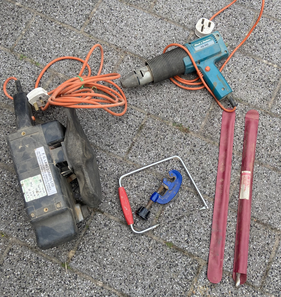 Heat gun, sander, pipe cutter and other mixed tools