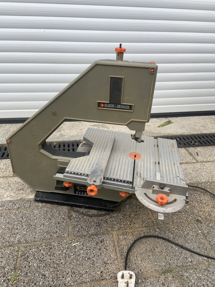 Black and decker bandsaw