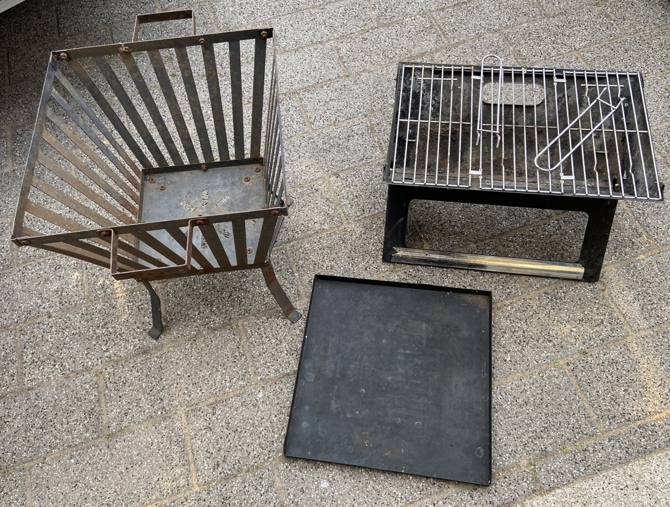 Garden fire pit and folding BBQ