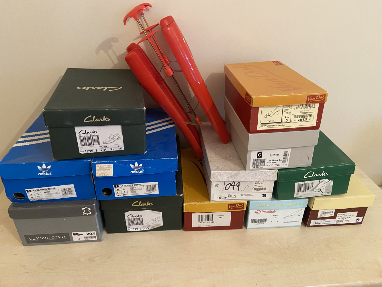 Large collection of hardly worn men’s and ladies shoes