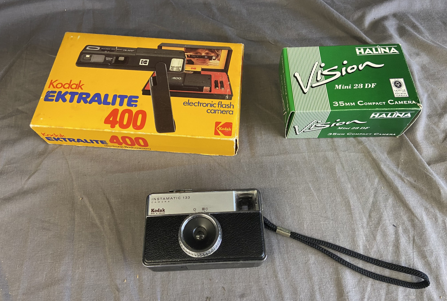 Vintage Camera lot inc Kodak Eltralite 400