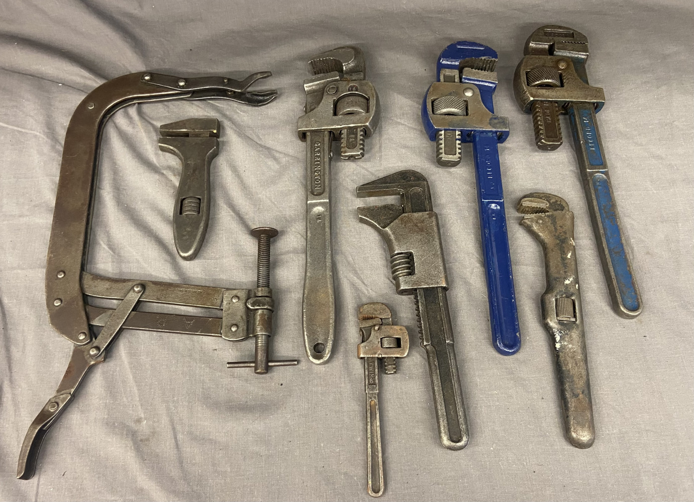 Valve compressor and clean adjustable stillsons