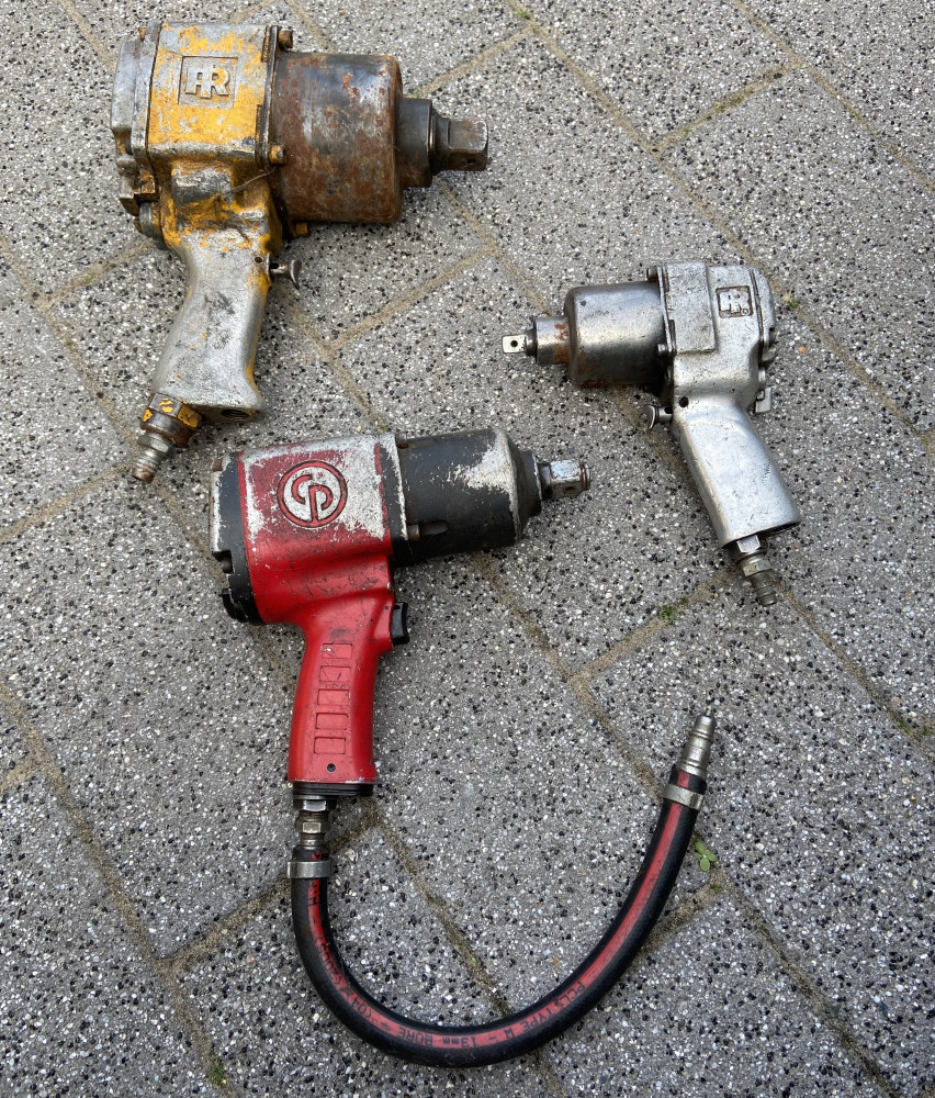 3 very heavy duty air guns