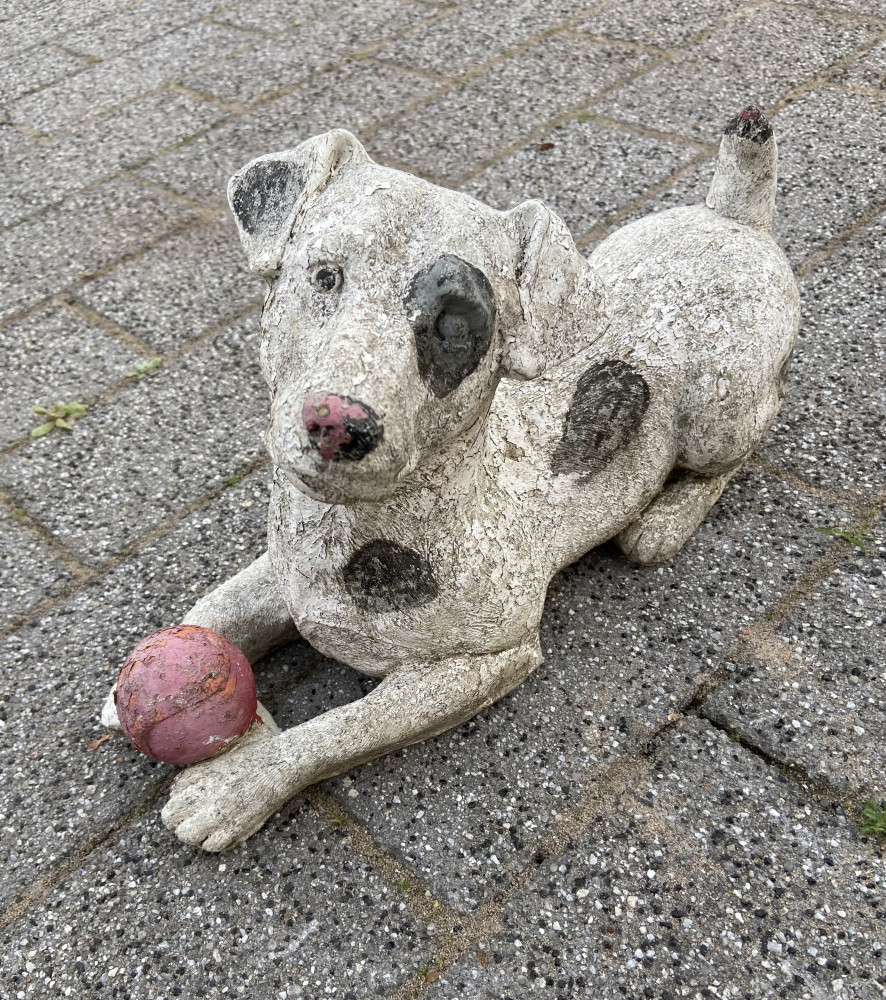 Garden dog figure