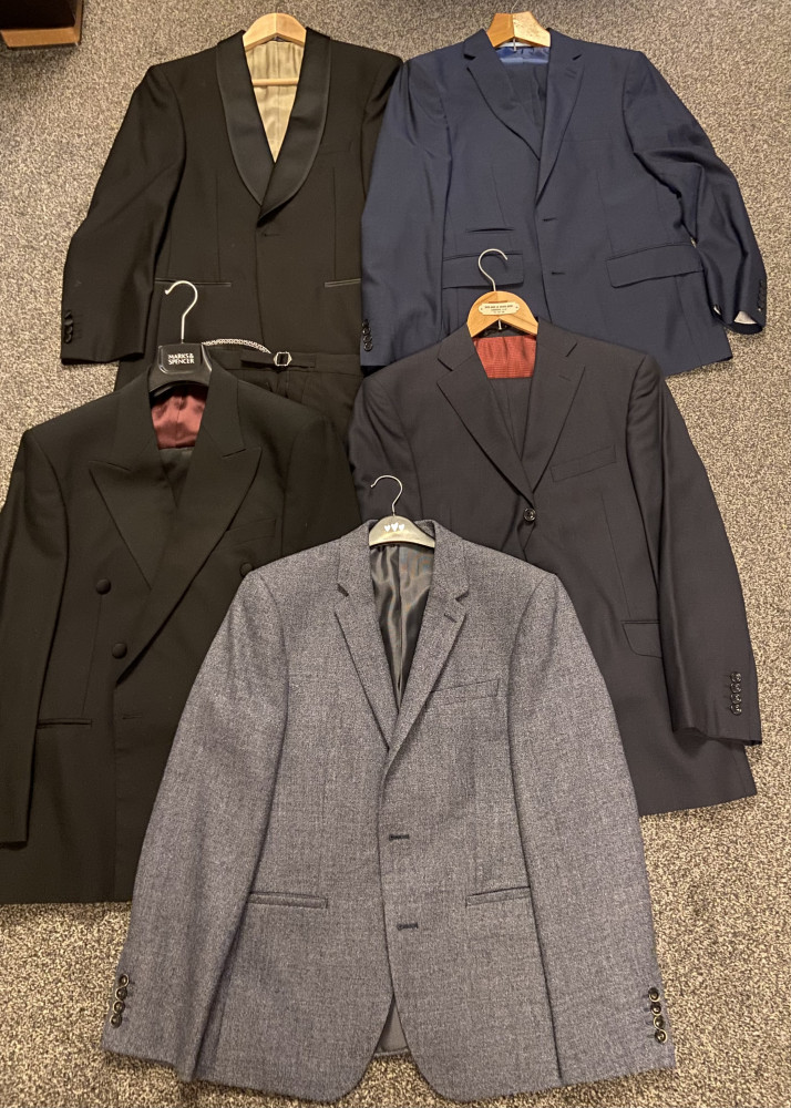 Men’s, 2 dinner suits, suit jacket and 2 smart suits
