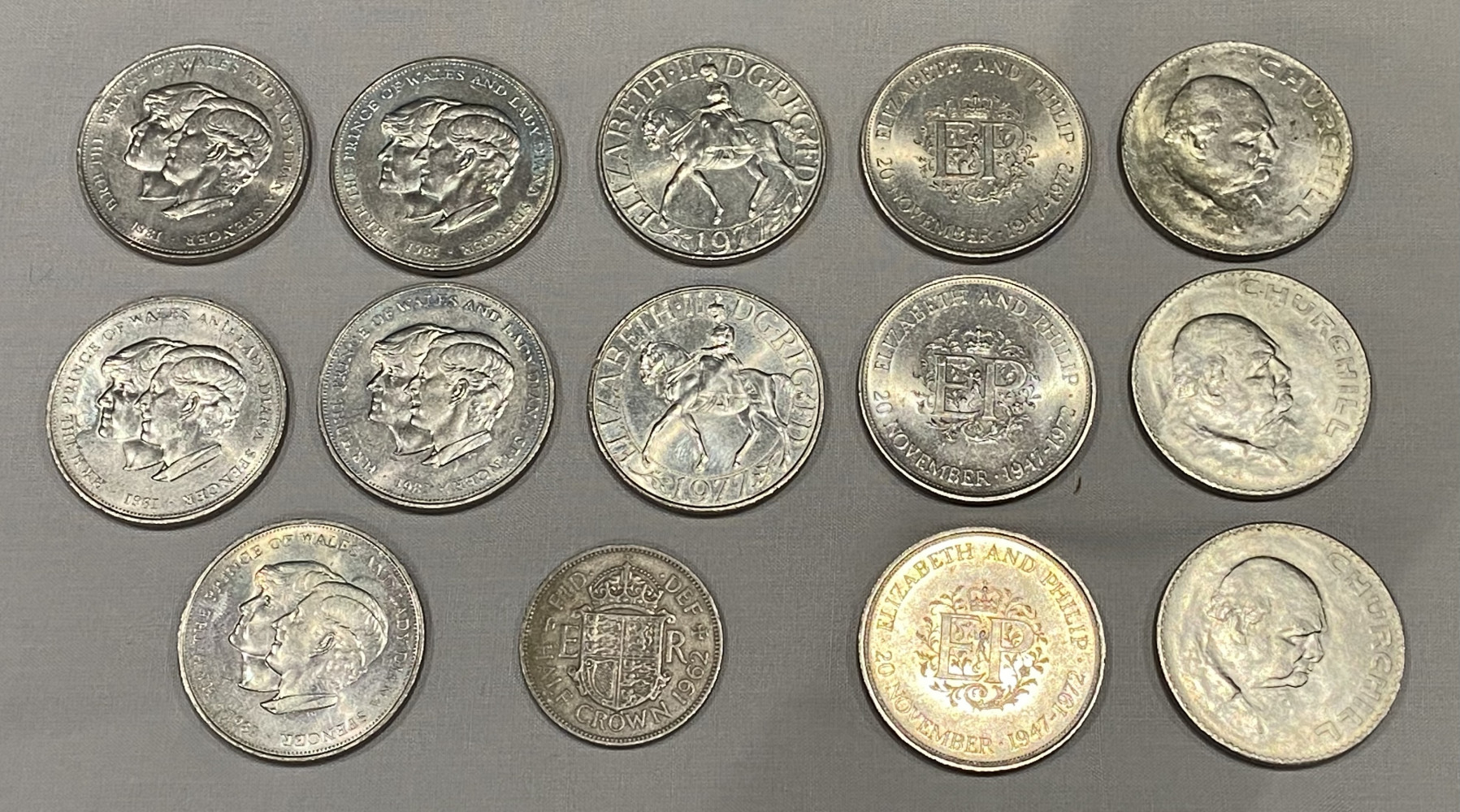 Large collection of commemorative coins