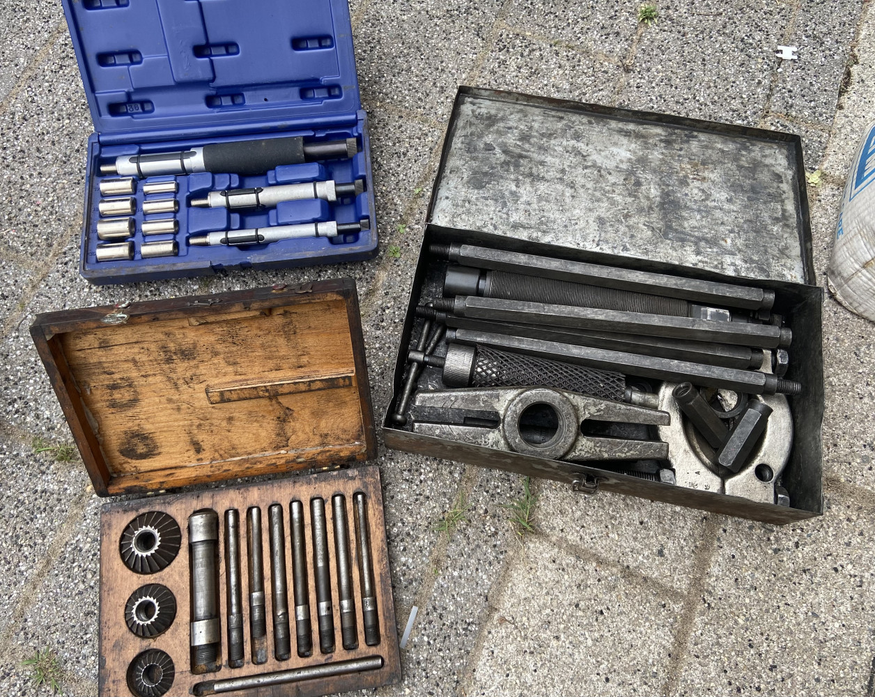 Bearing puller, valve seat cutter set and other tool