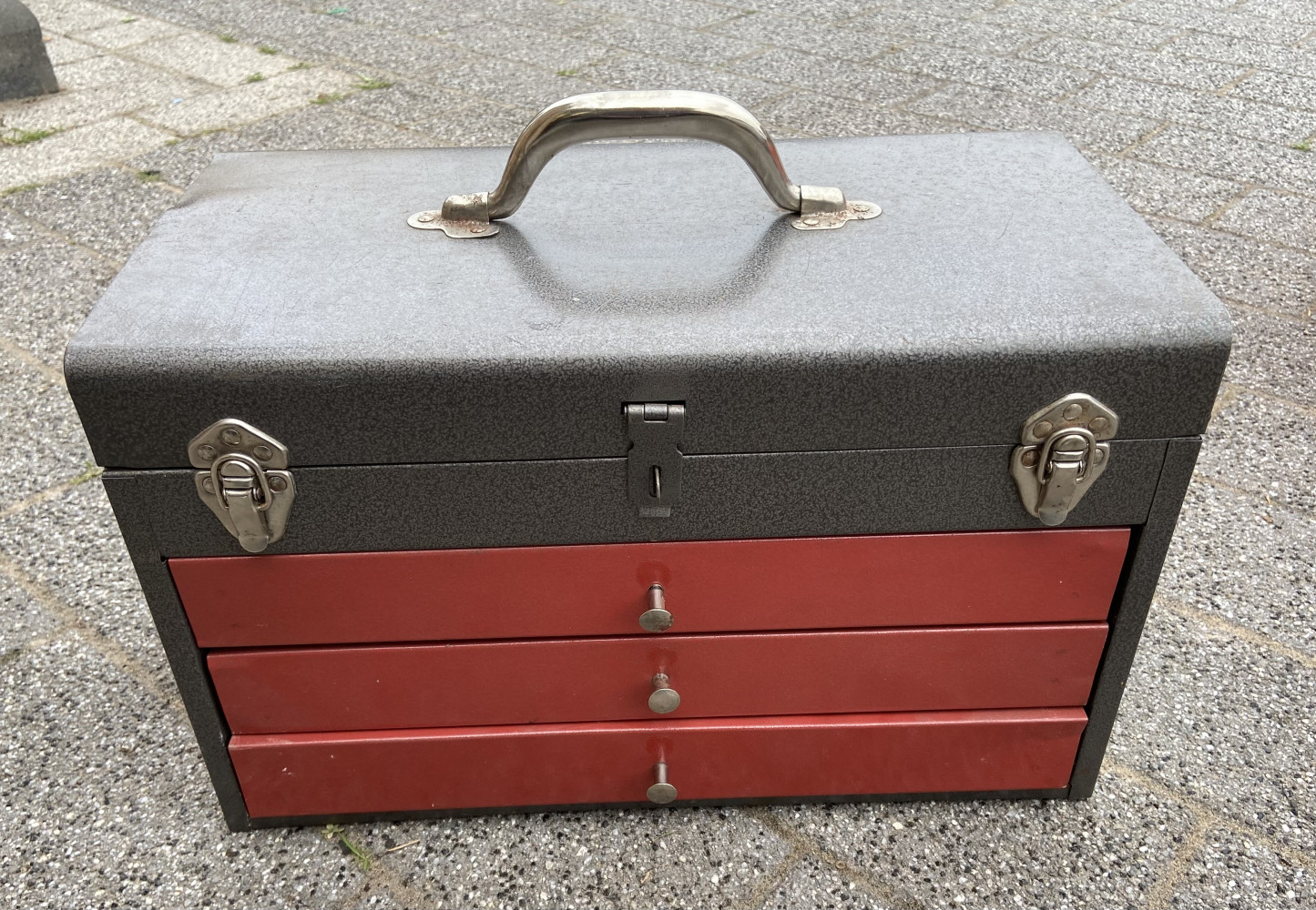 Metal storage box