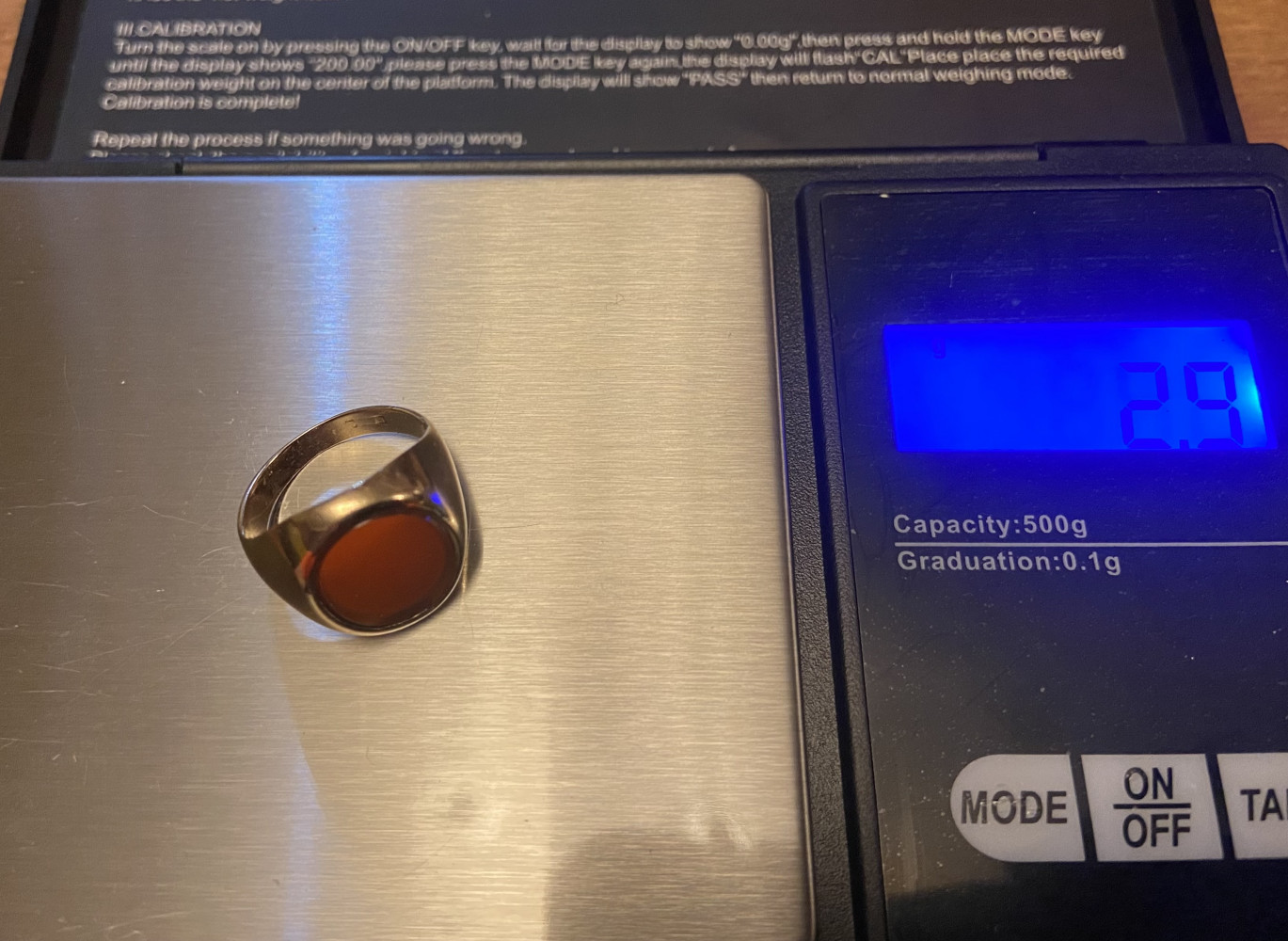 Little 9ct Gold Ring 2.9 grams