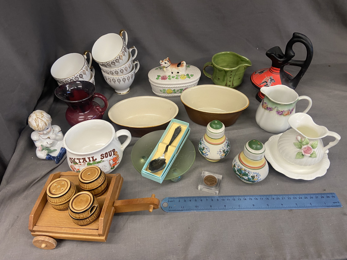 Mixed China mostly kitchen items