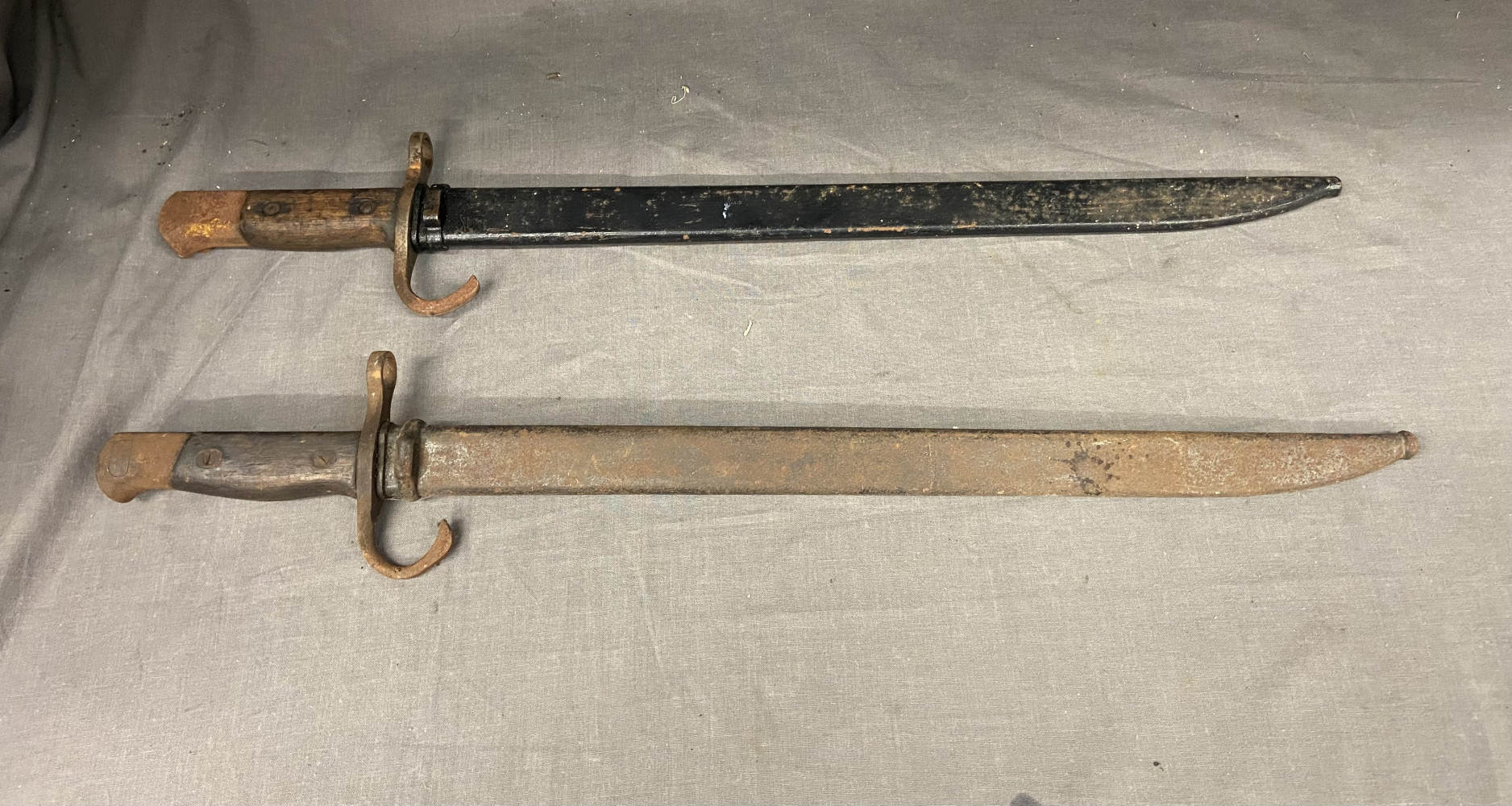 2 WW2 Rifle Bayonet & Scabbard