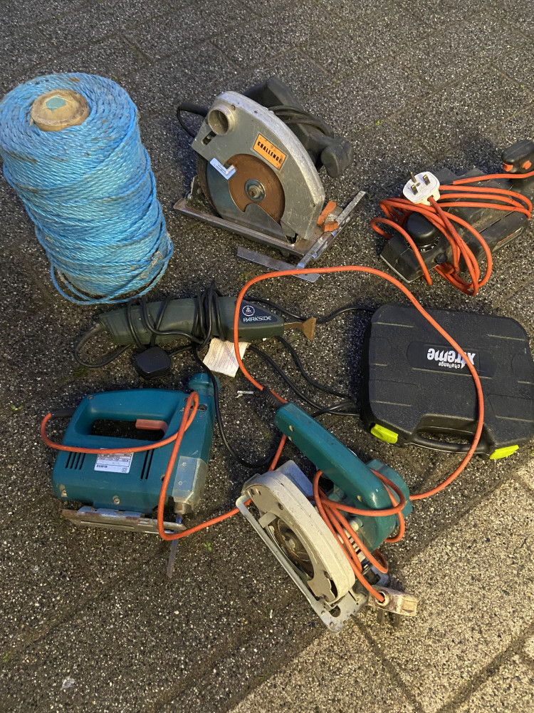 Mixed lot of power tools and large bundle of rope