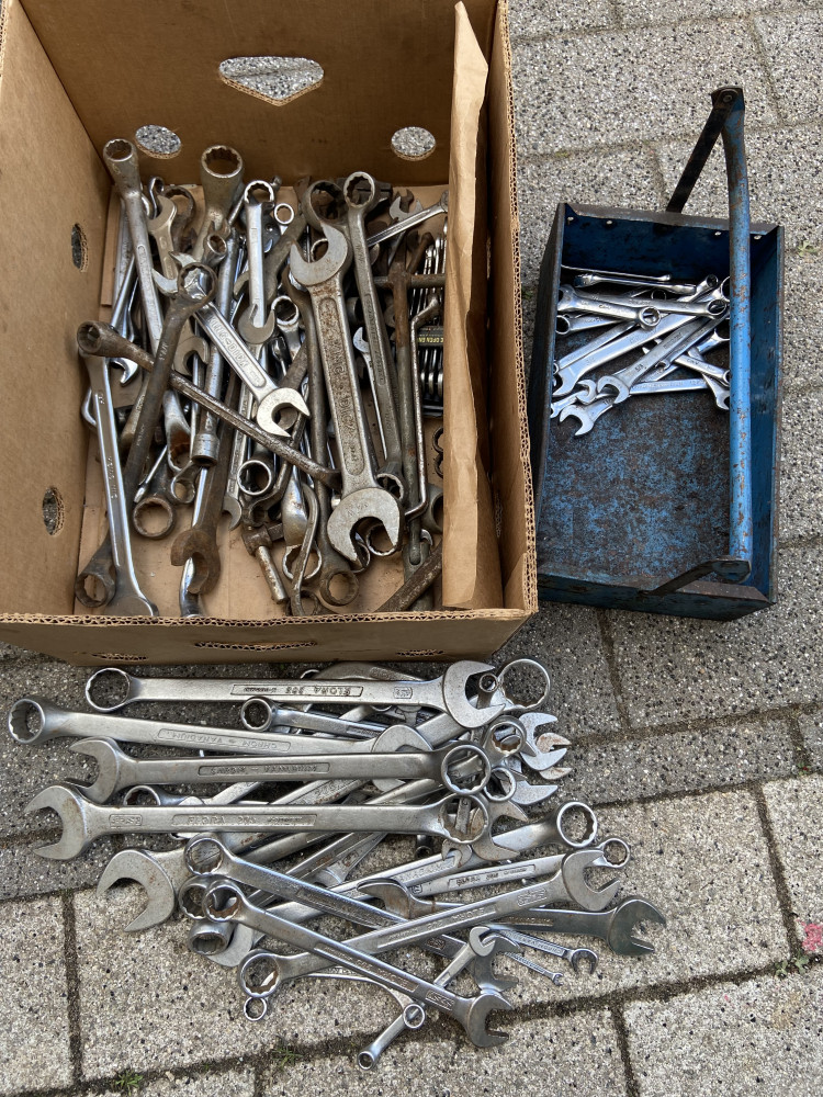 Large lot of spanners, huge mixed box, flora set and husky small spanners