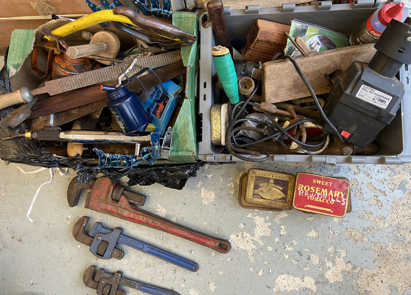 Large lot of tools including record stillsons