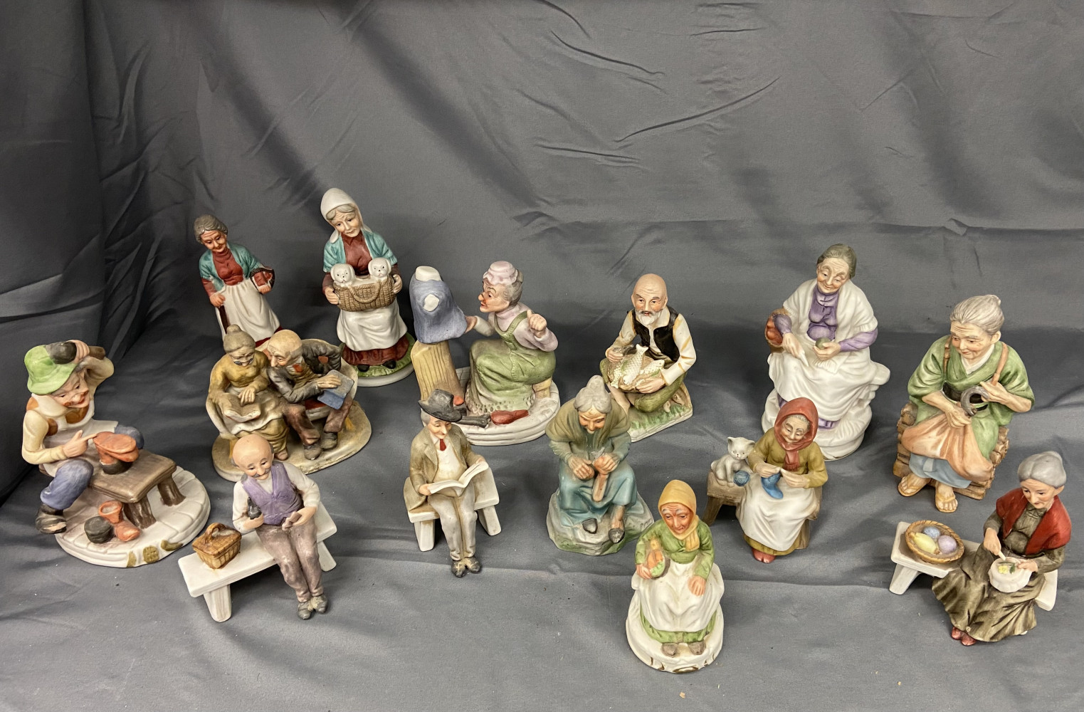 Lot of smaller Vintage Capodimonte and Capodimonte-style porcelain figurines depicting people