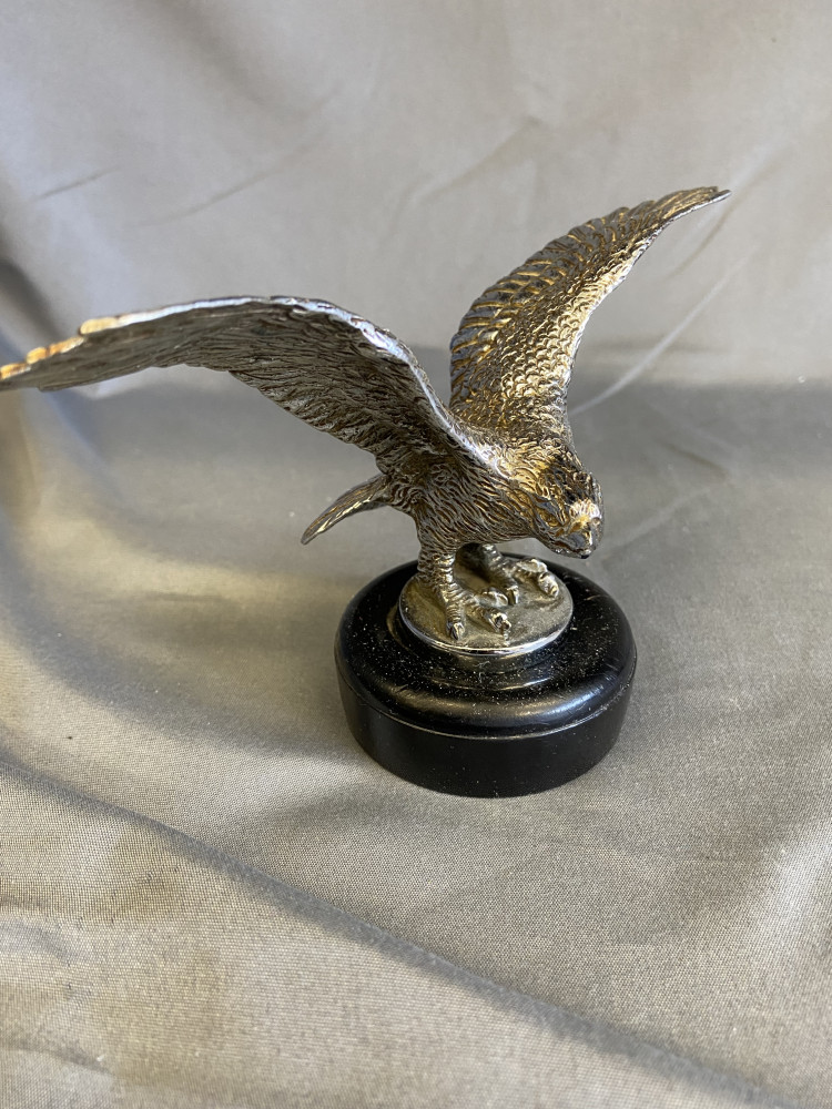 Vintage mounted car mascot