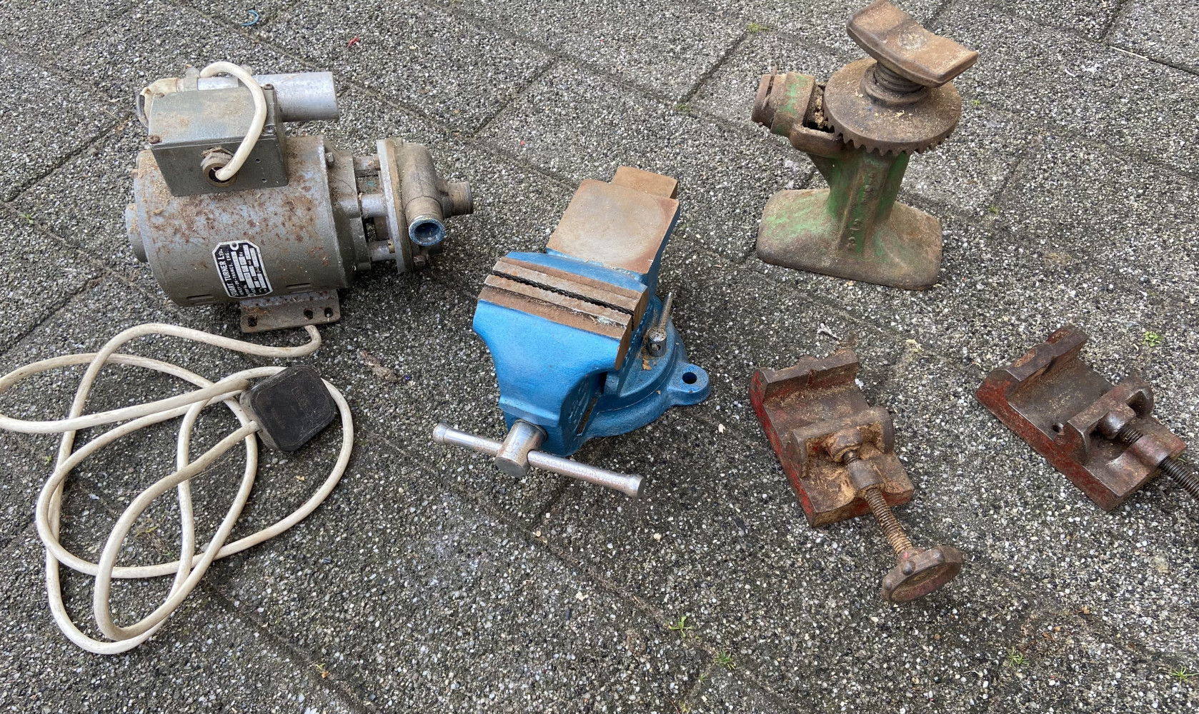 3 vices, car Jack and electric motor