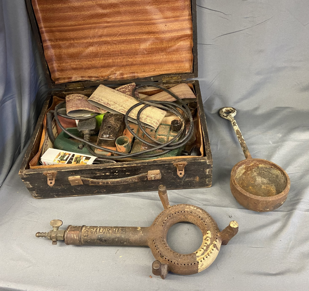 Heavy Duty Calor Gas burner, Crucible and a boxed sander