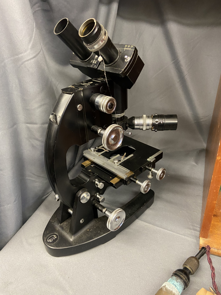 Vintage cased Cooke, Troughton & Simms (CTS) binocular microscope. Model no M30157