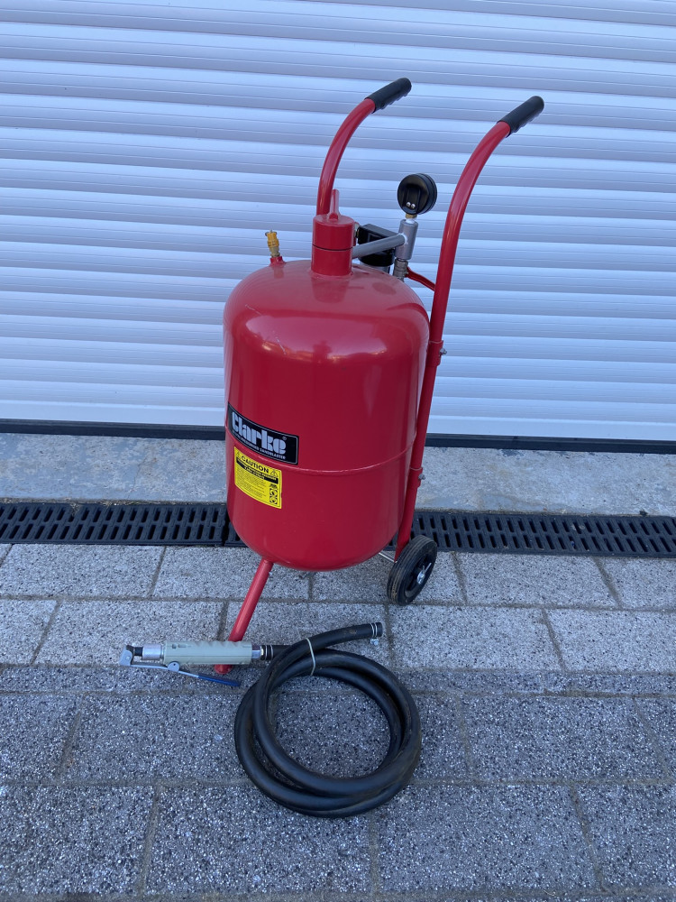 Clarke Pressure Sand Blaster