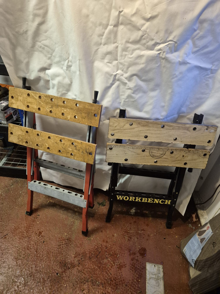 2 folding work mates