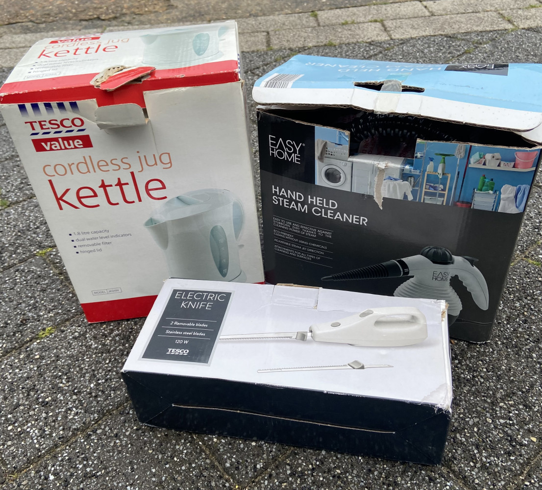 Kettle, electric knife and steam cleaner