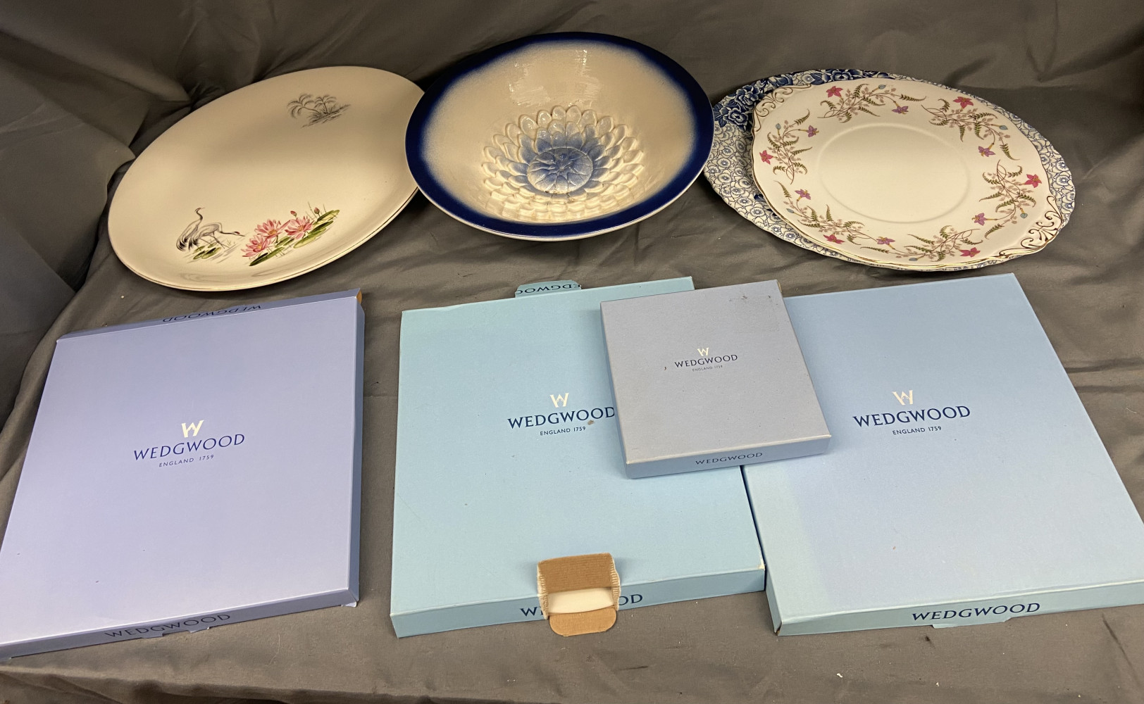 Collectable plates including wedgwood