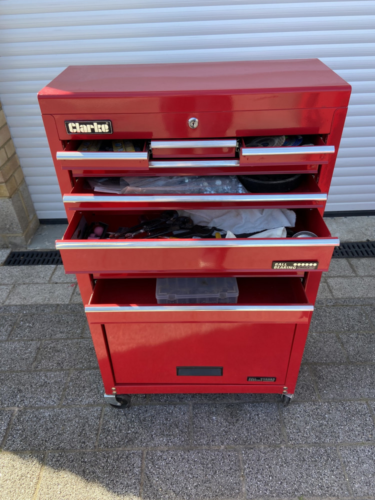 Clarke Stacking Tool Chest with tools no key