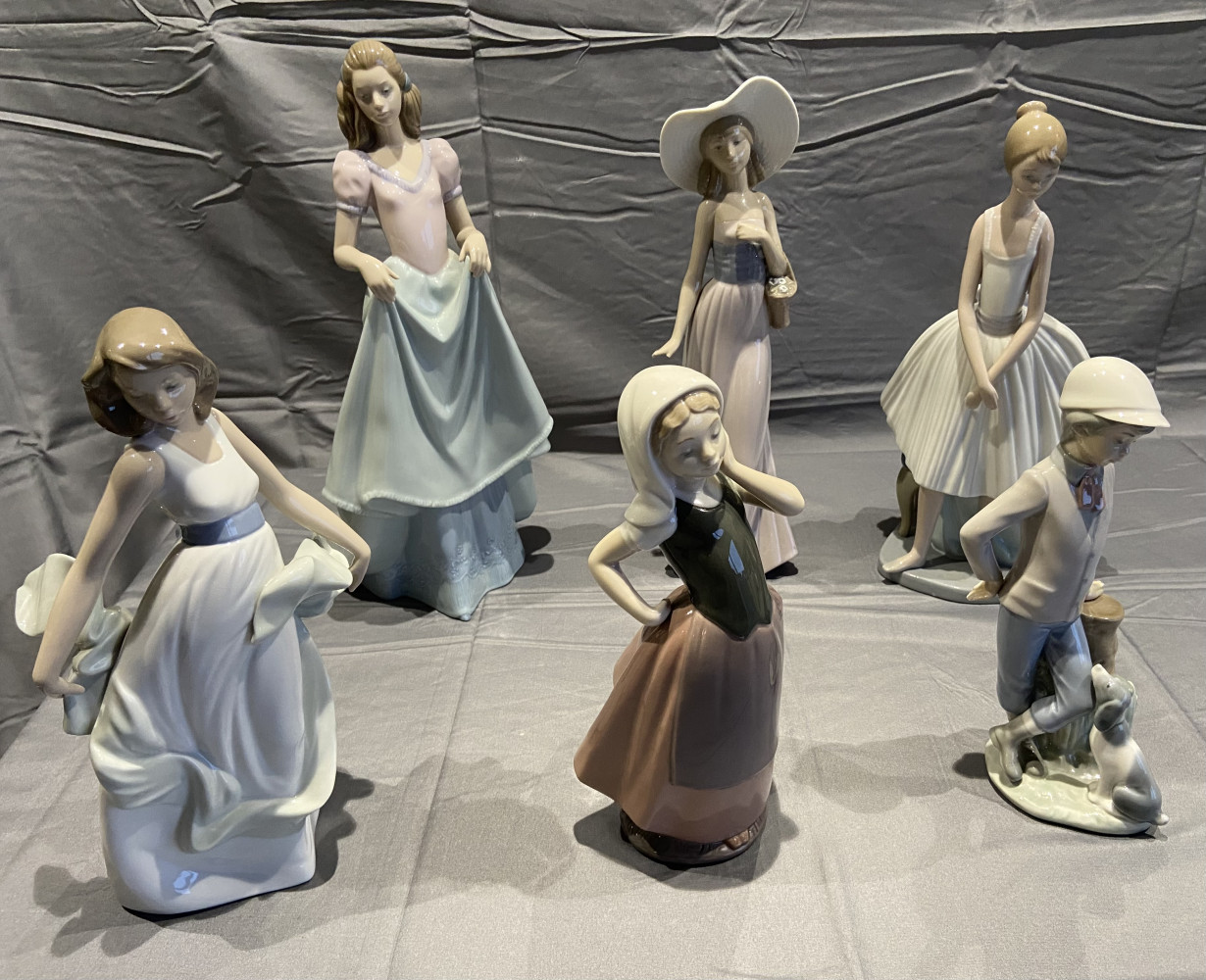 6 large NAO collectable figures one A/F to hand