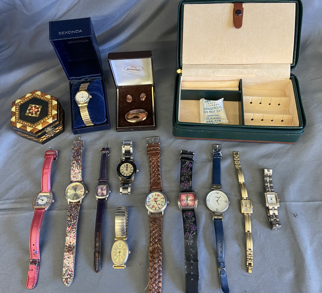 10 lose watches, one boxed watch, brooch and earring set, leather jewellery box and small wooden box