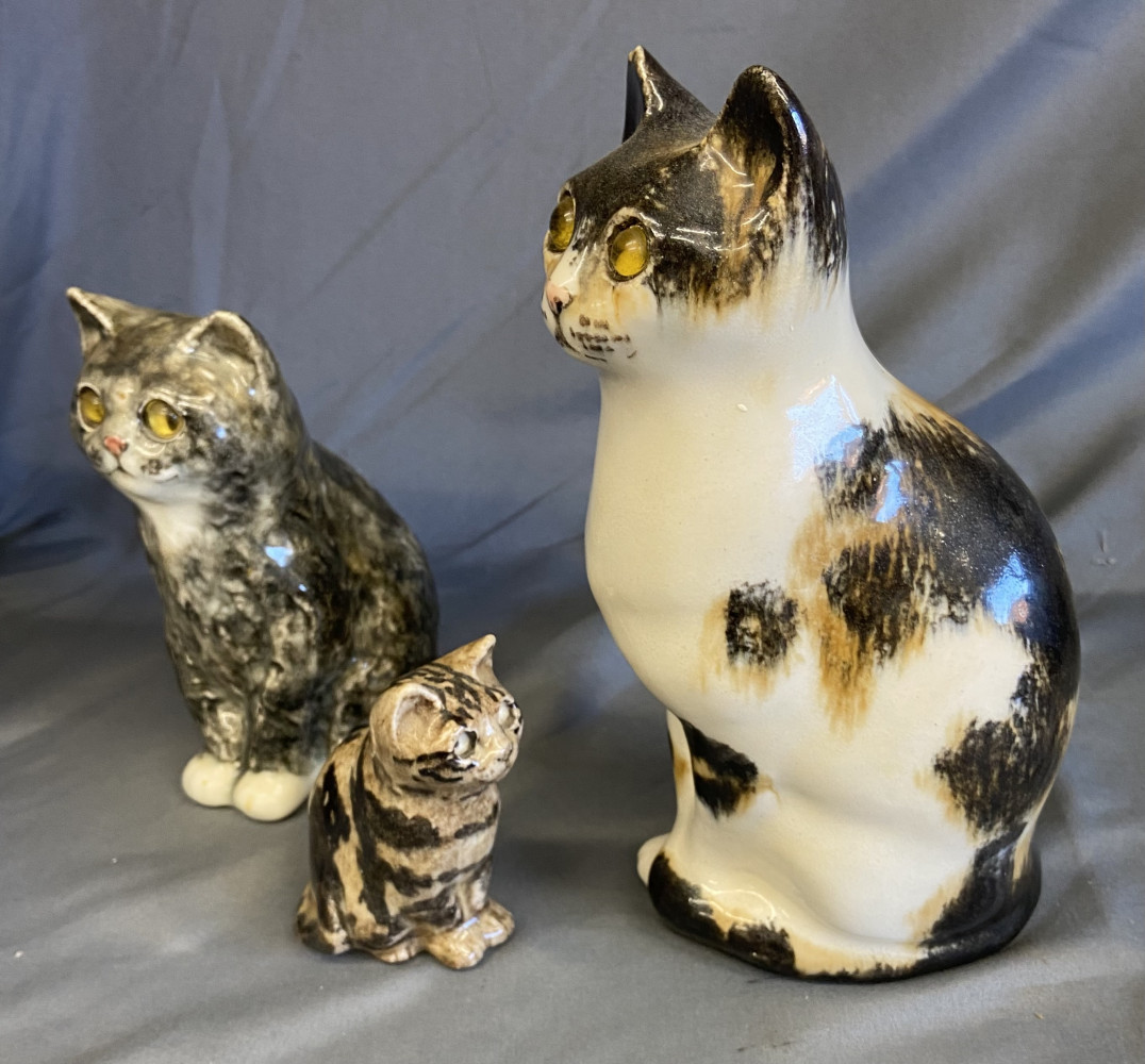3 Winstanley Cats 2 size 2 and a small one, larger one has chip on ear