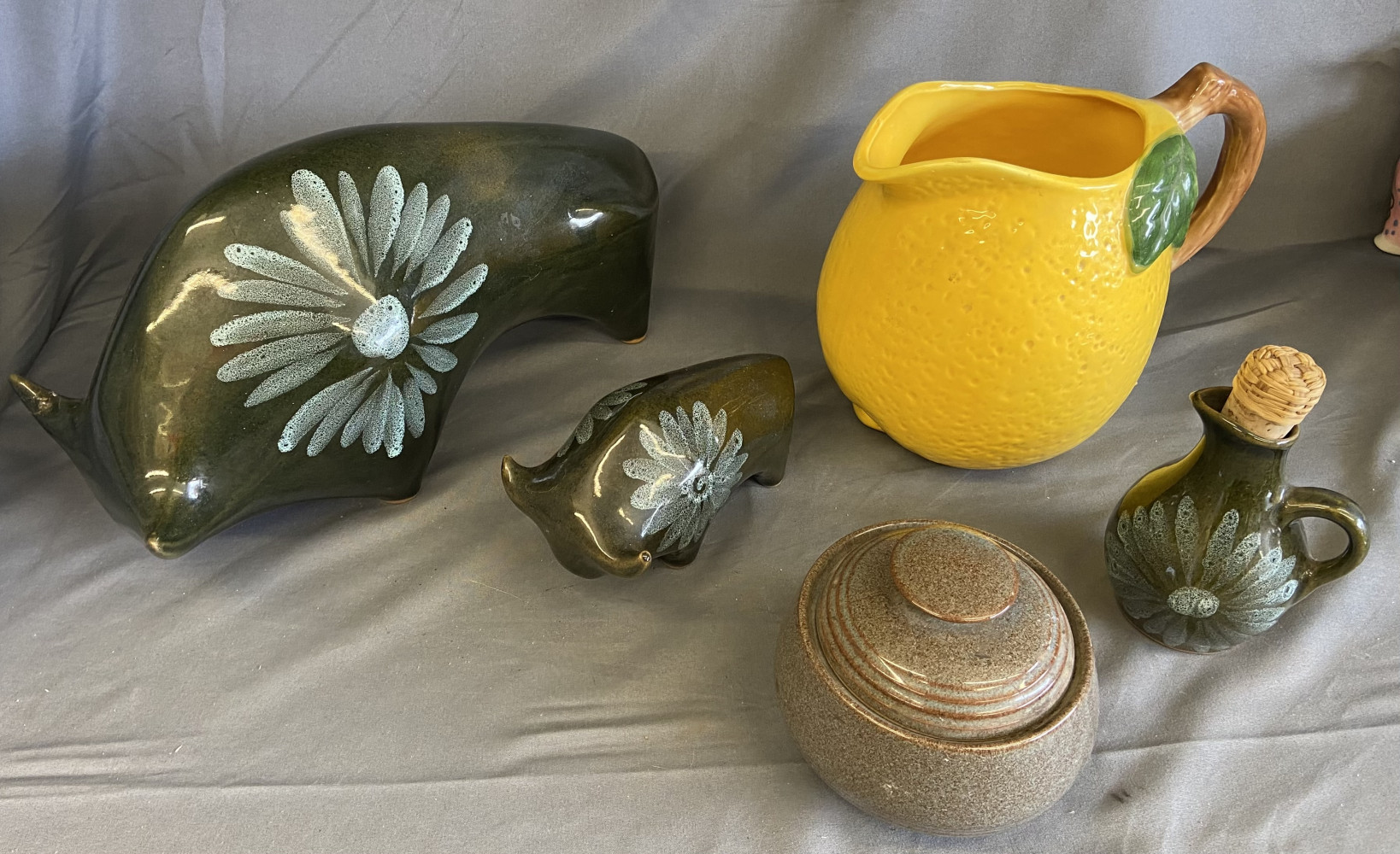 Large lemon jug 19cms tall, large ceramic bull horn is A/F and other ceramics