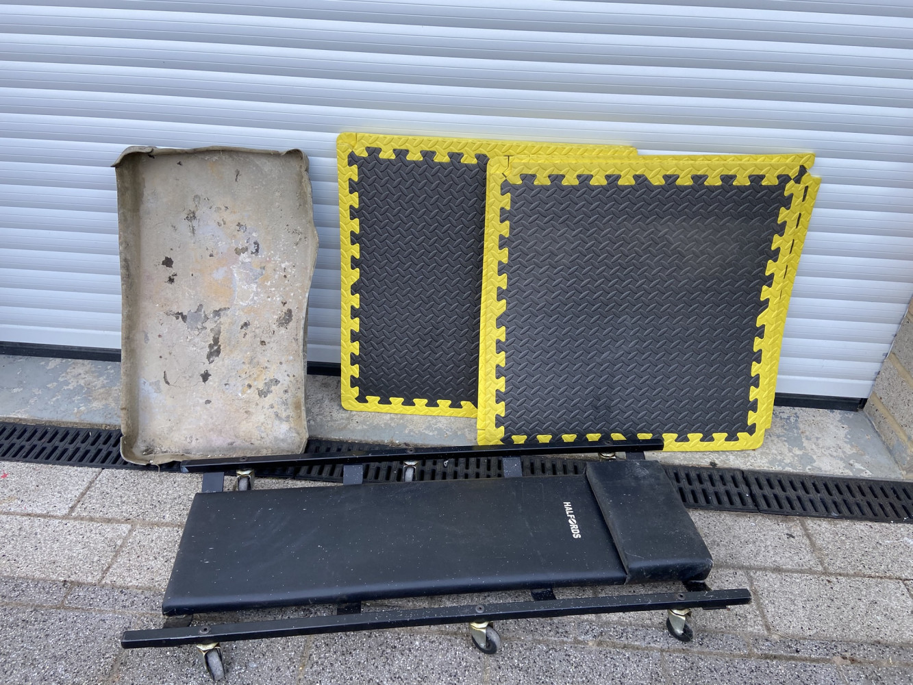 Car creeper, Matts and large oil tray