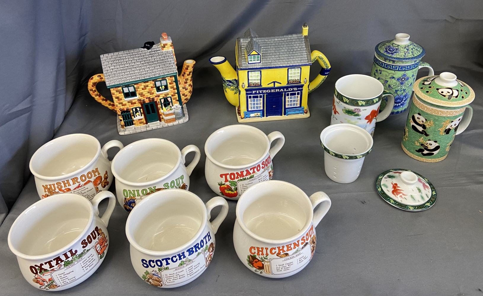 2 Teapots, 6 soup cups and 3 Chinese-style tea mug with lid and infuser strainer
