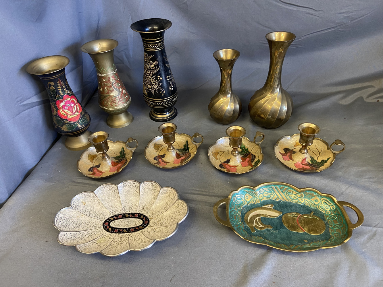 Brass items and other collectable metalware