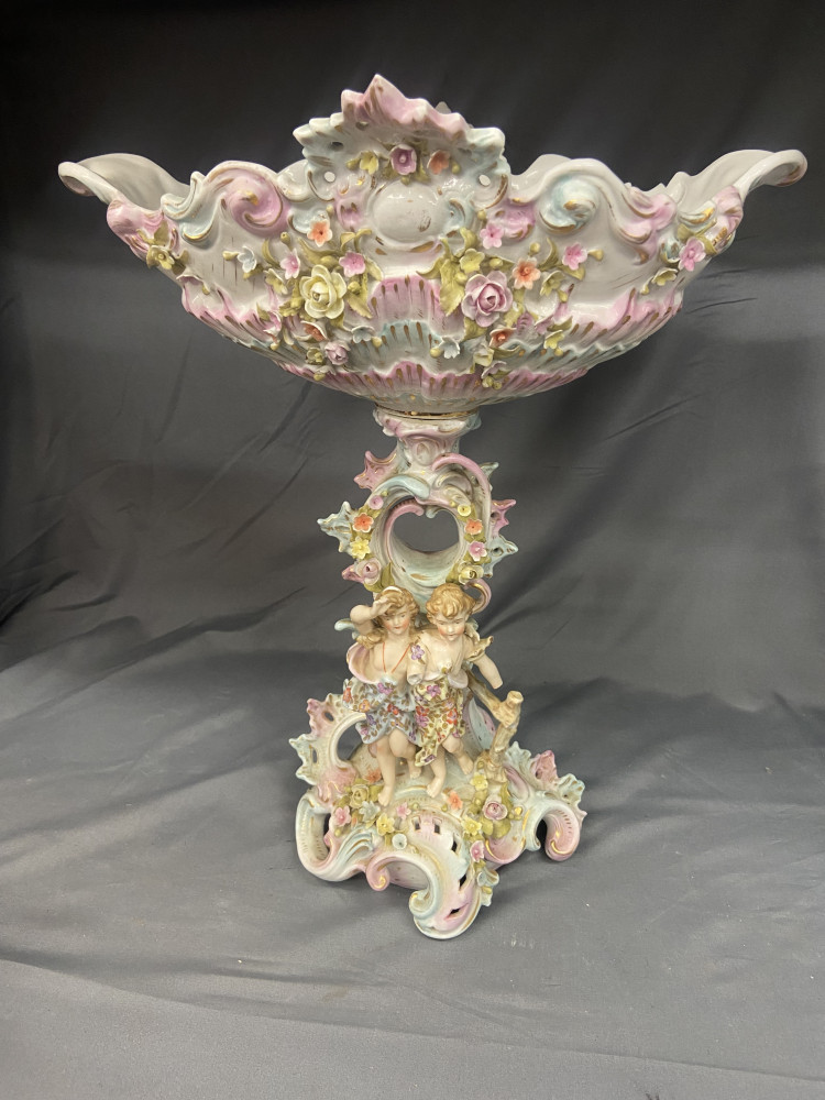 Vintage German porcelain figurine manufactured by the Voigt Brothers around 1850