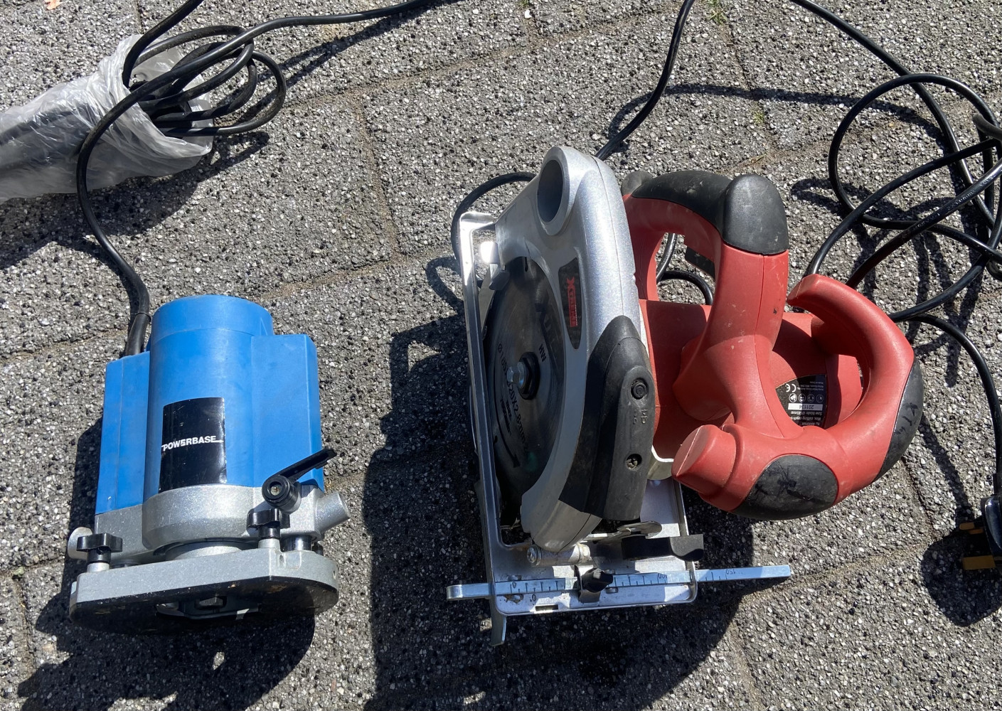 Router and circular saw