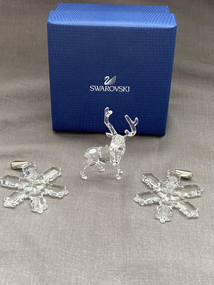 Very collectible Christmas Swarovski 1992 Snowflakes 168610 and Raindeer 5135854