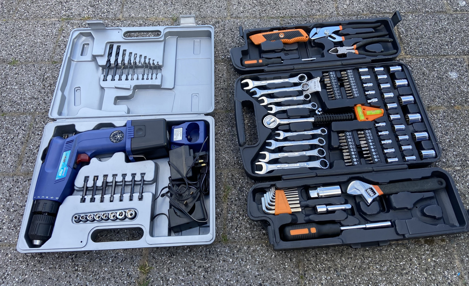 Garage set and battery drill
