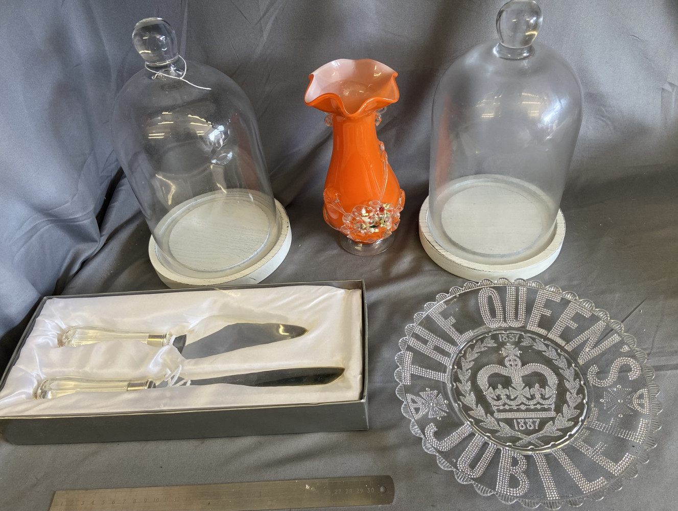 2 Glass Cloches, cake cutting set, jubilee plate and a Murano glass vase