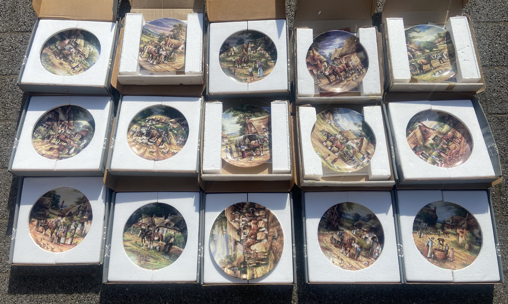 15 Collectable Wedgwood Plates in boxes