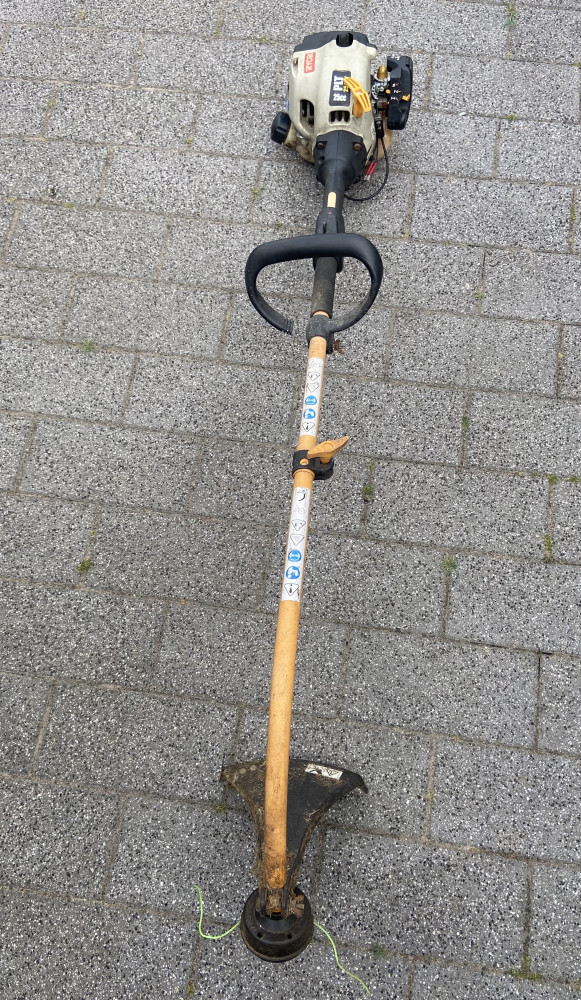 Ryobi Petrol Strimmer