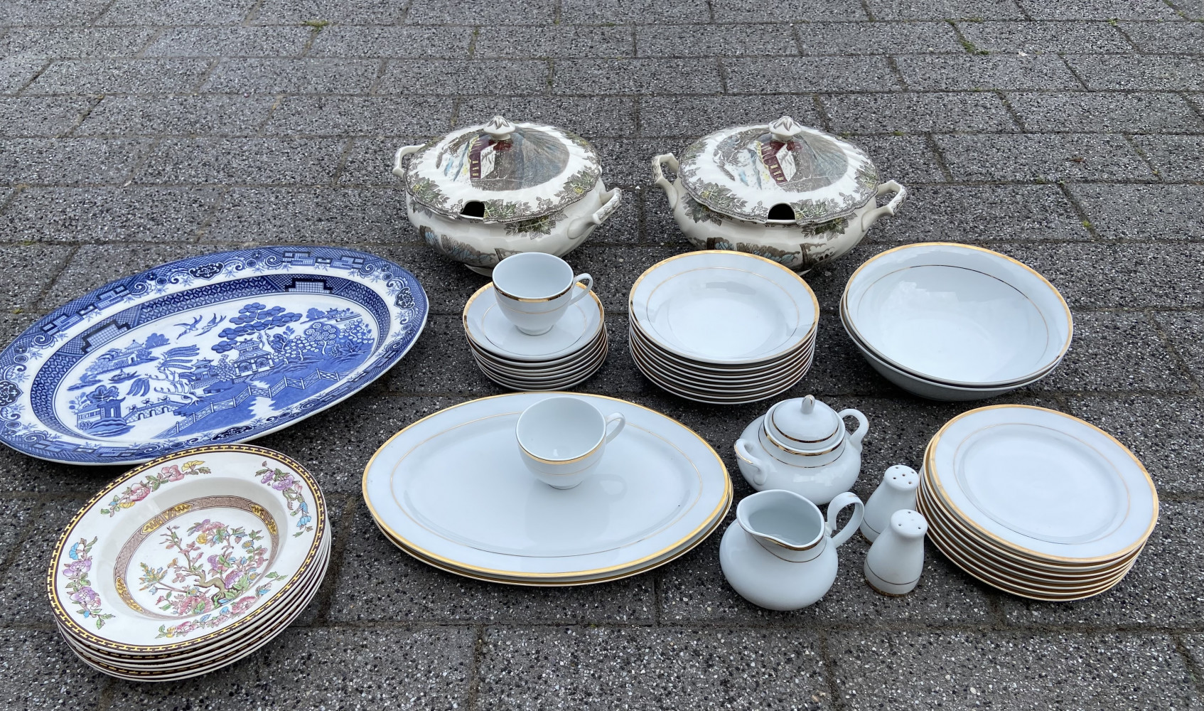 Large mixed china lot, trade winds, Washington and others