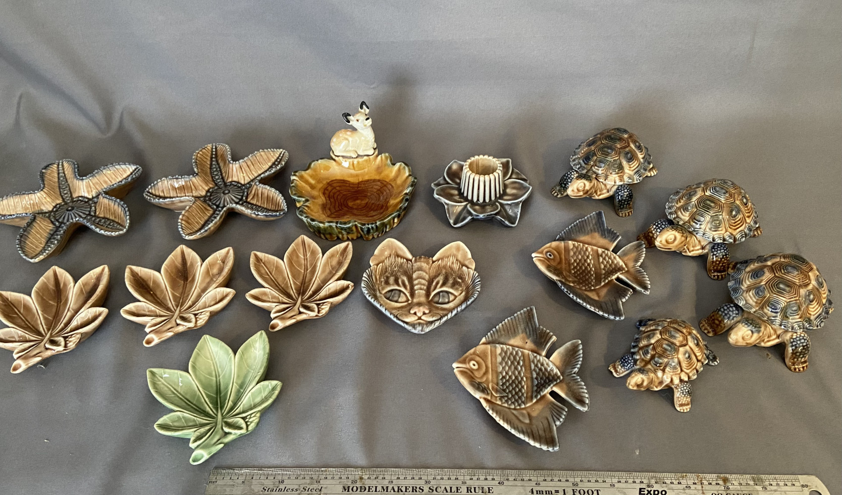 Large collection of Wade items including turtles